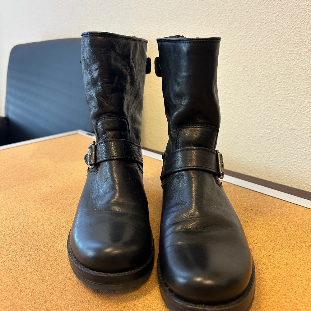Frye  Bootie